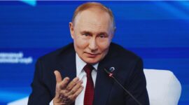 Pesan Hangat Putin di Hari Lebaran: Soroti Nilai Moral Islam dan Pengabdian Patriotik (Dok. Mikhail Metzel, Sputnik, Foto Pool Kremlin via AP/Liputan6)