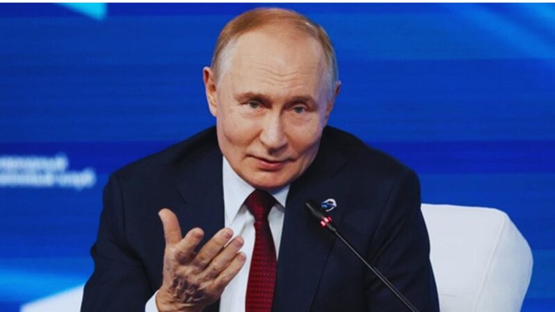 Pesan Hangat Putin di Hari Lebaran: Soroti Nilai Moral Islam dan Pengabdian Patriotik (Dok. Mikhail Metzel, Sputnik, Foto Pool Kremlin via AP/Liputan6)