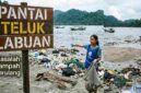 Ilustrasi. Ironi Teluk Labuan: Gelar Pantai Terkotor yang Sulit Lepas Meski Berkali-kali Dibersihkan (Foto: AI)