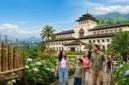 Pesona Kota Kembang: Alasan Bandung Selalu Jadi Primadona Wisata (Foto: AI)