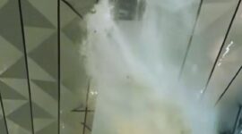 Atap Gate 7 Terminal 3 Soekarno-Hatta Jebol, Air Hujan Tumpah ke Ruang Tunggu Penumpang (Foto: liputan6)