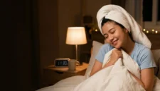 Mandi Malam Sebelum Tidur: Rahasia Tidur Nyenyak atau Justru Bahaya? (Foto: AI)