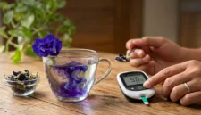 Cara Alami Turunkan Gula Darah dengan Seduhan Bunga Telang, Begini Langkah Membuatnya (Foto: AI)