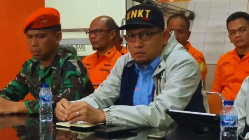 Ungkap Penyebab Heli Jatuh di Sekadau, KNKT Kirim Data Recorder PK-CFX ke Prancis (Foto: Dok. SAR Pontianak)