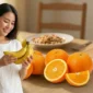 Pisang vs Jeruk: Mana Buah Paling Ideal untuk Menu Sarapan? (Foto: AI)