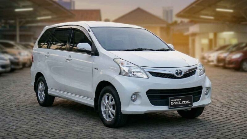 Harga Avanza Veloz 2016 Bekas Tahun 2026: Masih Jadi Buruan Keluarga karena Irit dan Bandel (Foto: AI)