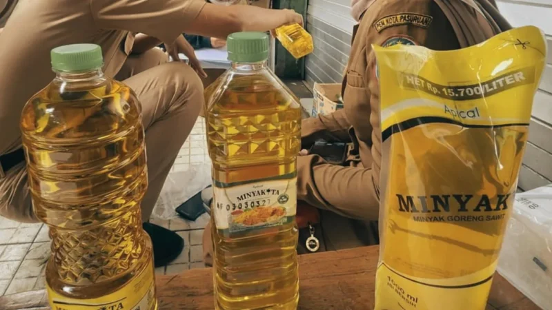 Distribusi MinyaKita Didominasi Swasta, Bulog Ungkap Biang Kelangkaan di Pasar (Foto: Kompas.com/MOH.ANAS)