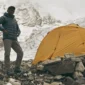 Kami Rita Sherpa Taklukkan Everest ke-32 Kali, Rekor Dunia di Tengah Ancaman Iklim   (Foto: AFP/PRAKASH MATHEMA/cnnindonesia)