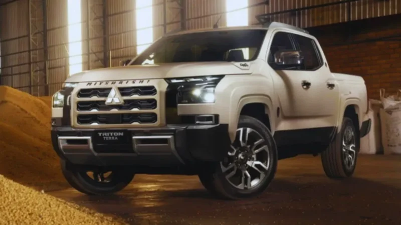 Mitsubishi Triton Terra Resmi Meluncur, Varian Tertinggi dengan Mesin Bi-Turbo dan Interior Premium (Foto: Mitsubishi/medcom)