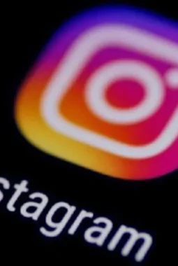Instagram Tambah Fitur Caption Berbeda di Carousel