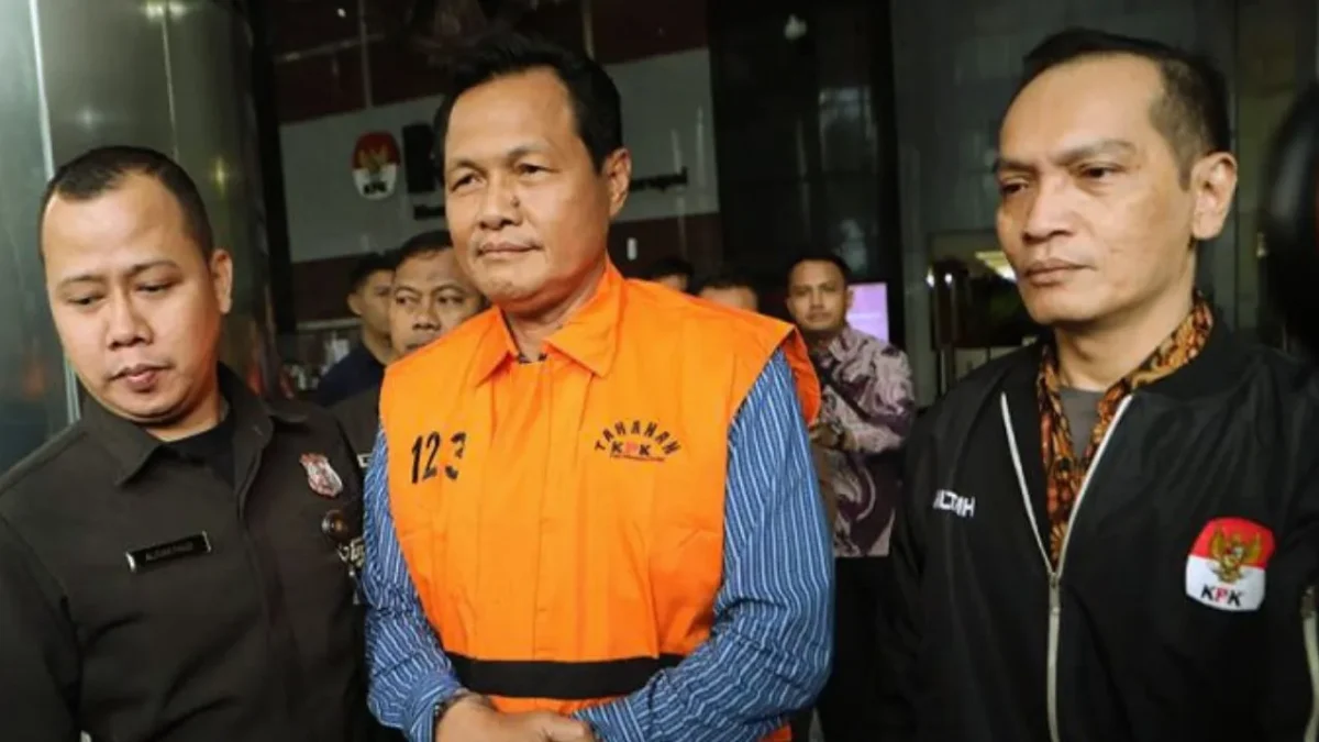 Bupati Muara Enim Edison Resmi Ditahan KPK
(Foto: law-justice)