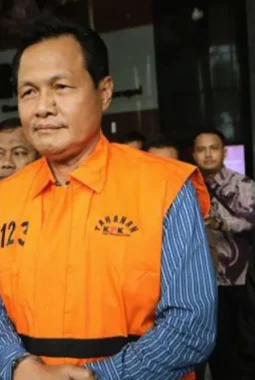 Bupati Muara Enim Edison Resmi Ditahan KPK
