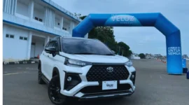 Veloz Hybrid EV Lintas Nusa Jelajah Sulawesi
(Foto: IDN Times
/BimaPrakasa)