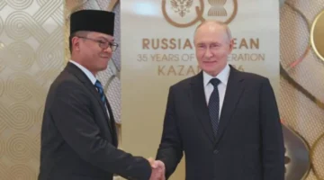 Putin Sambut Menlu RI Sugiono di KTT ASEAN–Rusia di Kazan
(Foto: REUTERS/Anastasia Barashkova/cnn)