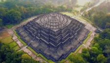 Sejarah Singkat Candi Borobudur, Warisan Dinasti Sailendra
(Foto: indonesia)