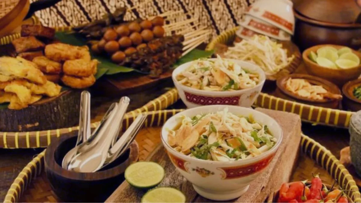 Soto Kudus Legendaris di Jakarta Timur Segar Sejak 1974
(Foto: iStock/detik)
