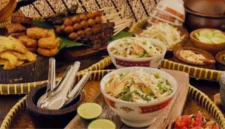 Soto Kudus Legendaris di Jakarta Timur Segar Sejak 1974
(Foto: iStock/detik)