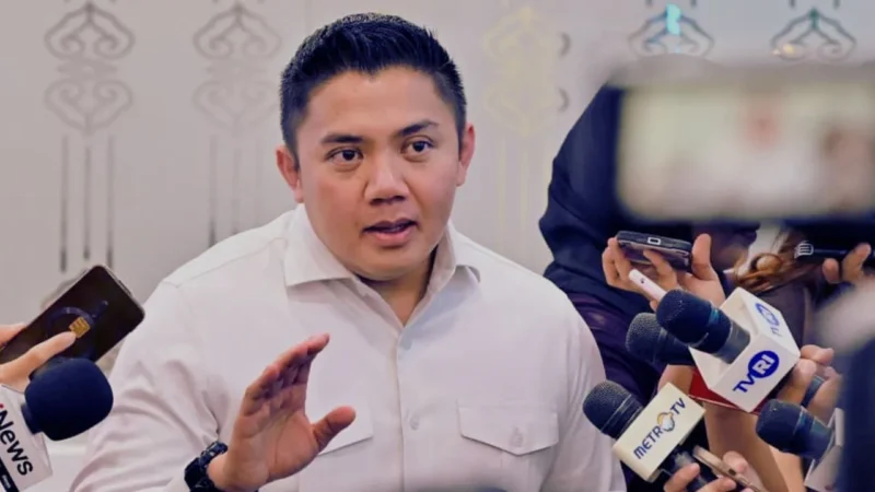 Seskab Teddy Tegaskan Prioritas Diplomasi Prabowo saat Bertemu Pemimpin Dunia
(Foto:Sekretaris Kabinet (Seskab) Letkol Teddy Indra Wijaya/liputan6)