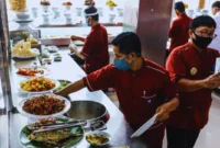 Berburu Kuliner Minang Legendaris di Kawasan Benhil
(Foto: GARRY LOTULUNG
/kompas)