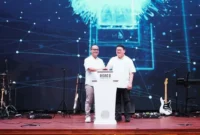 Triasmitra-MoraRepublic Operasikan SKKL Rising 8 Operasikan SKKL Rising 8 
(Foto: MoraRepublic
/tirto)