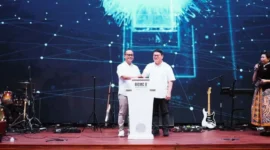 Triasmitra-MoraRepublic Operasikan SKKL Rising 8 Operasikan SKKL Rising 8 
(Foto: MoraRepublic
/tirto)