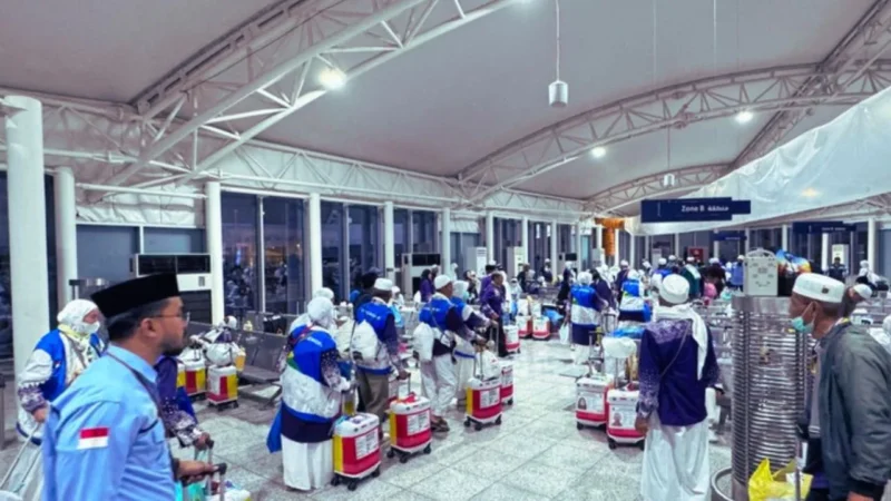 Pemulangan Jemaah Haji Indonesia 2026 Dimulai 1 Juni, Sebanyak 17 Kloter Pulang ke Tanah Air
(Foto:Kemenag
/detik)