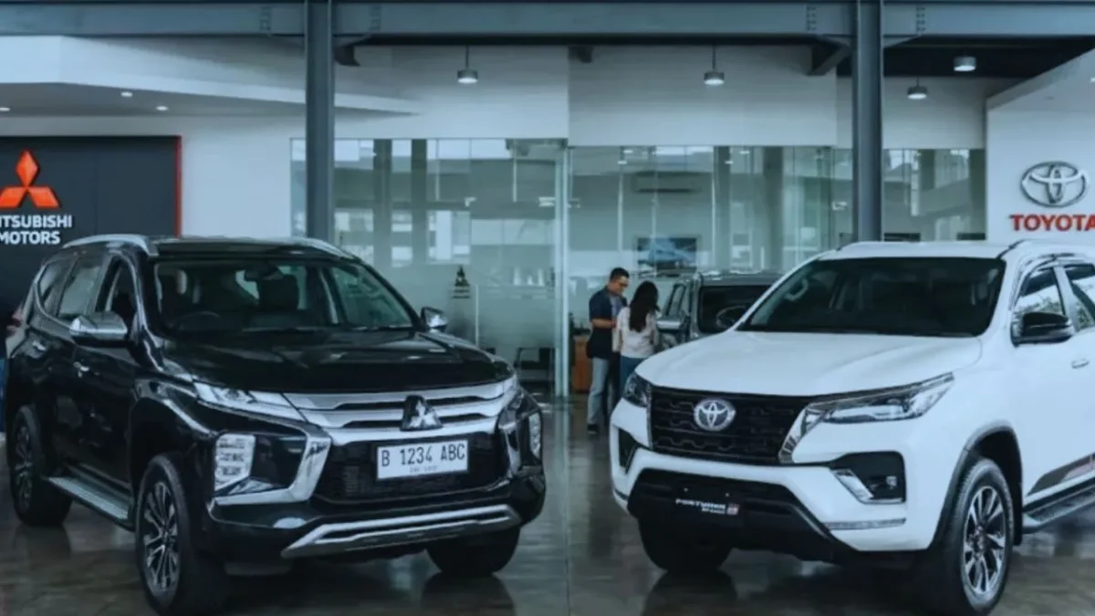 Perbandingan Pajak Fortuner vs Pajero Sport 2026
(Foto: Ilustrasi Mitsubishi Pajero Sport vs Toyota Fortuner (Realitasonline/ Canva)
/realitasonline)