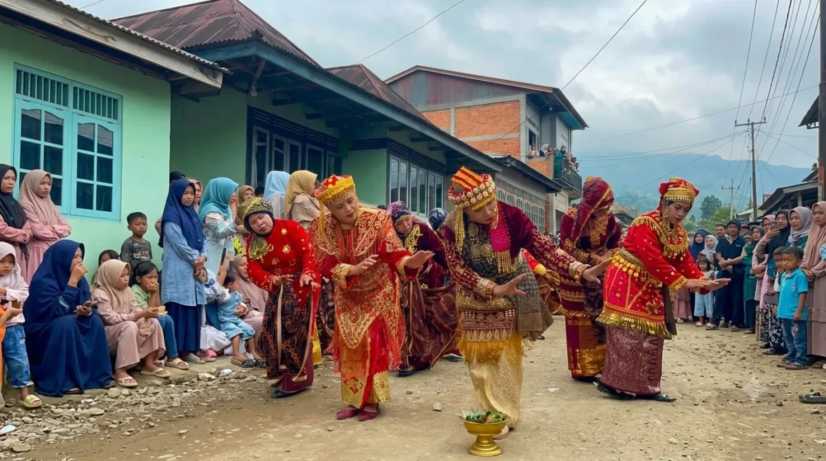Tari Iyo-Iyo Lagu Pusako Buka Kenduri Sko Tanjung Pauh Mudik