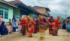 Tari Iyo-Iyo Lagu Pusako Buka Kenduri Sko Tanjung Pauh Mudik